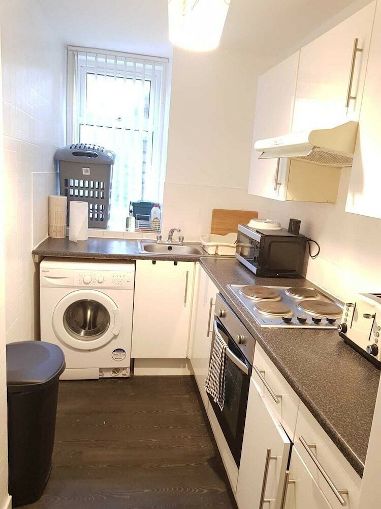 Apartamento Convenient, Clean And Comfortable Flat #2