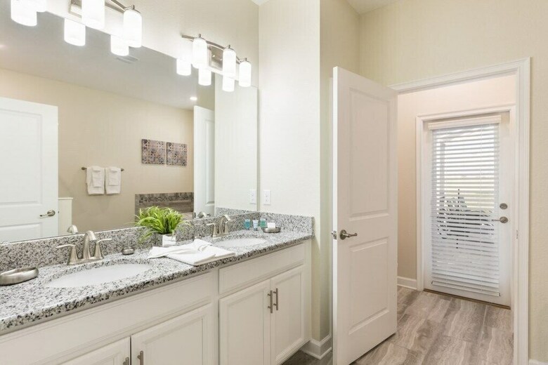 Champions Gate 9042 - Nine Bedroom Pool Home