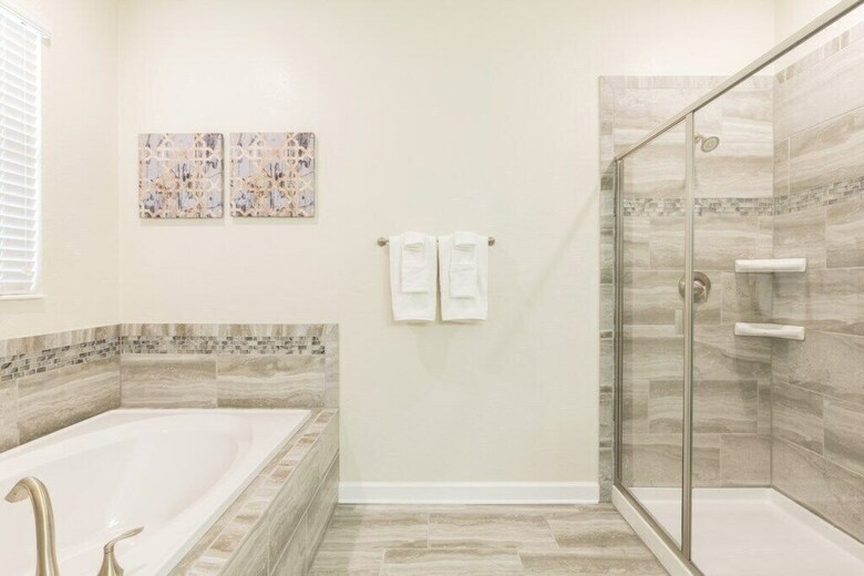 Champions Gate 9042 - Nine Bedroom Pool Home