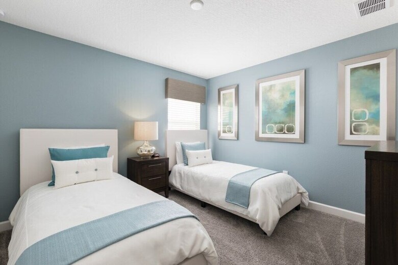 Champions Gate 8910 - Eight Bedroom Pool Home