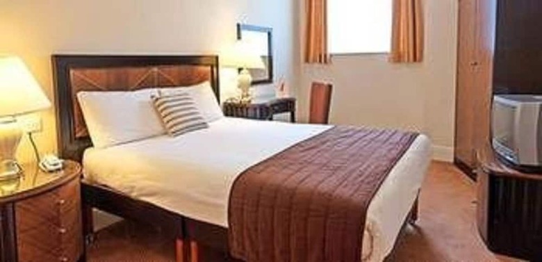 Russ Hill Hotel