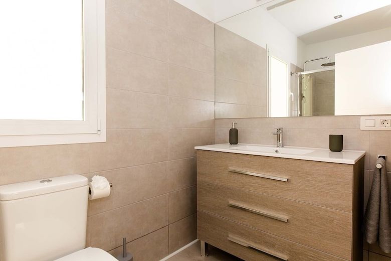 City Center Chic Apartment, Balcony