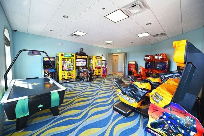 Spacious 8-bed Championsgate Resort Hm-1559pw