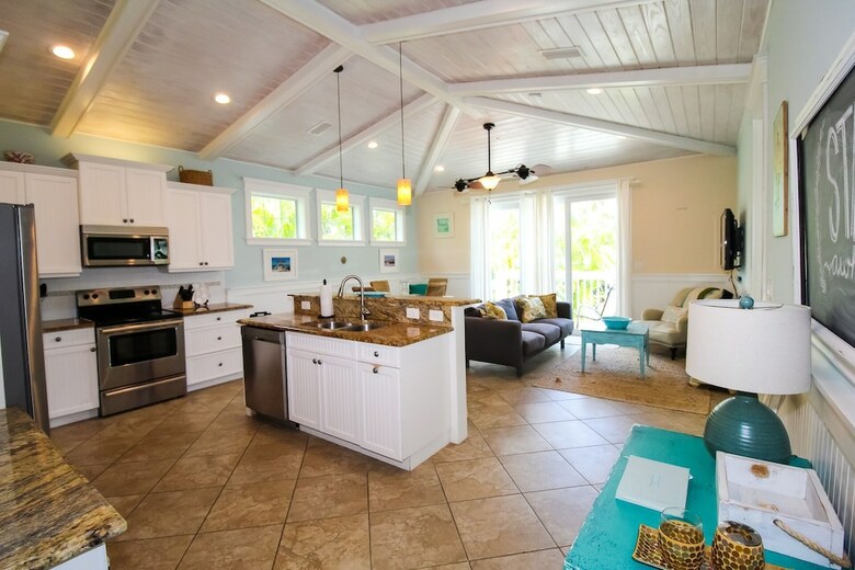 Villa Sea Glass Retreat
