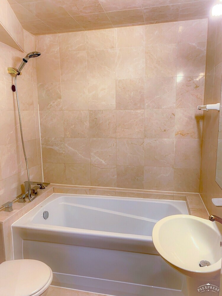 Renovated Studio By Waikiki Beach