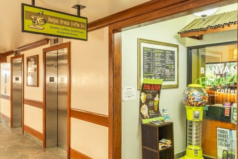 Waikiki Banyan W/ocean Views Free Parking