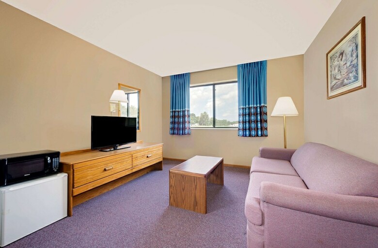 Hotel Super 8 By Wyndham Chariton