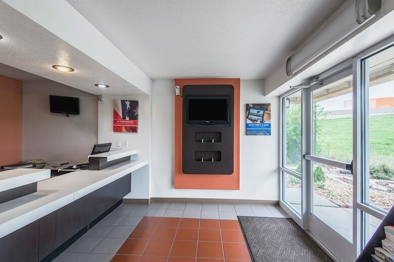 Motel 6 Overland Park, Ks