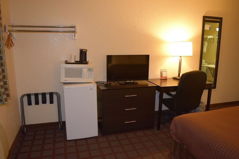 Hotel Super 8 By Wyndham Saginaw