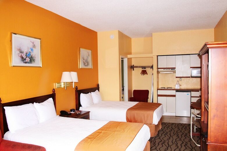 Hotel Budgetel Inn & Suites