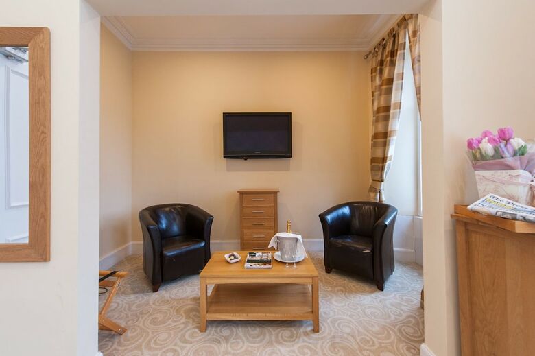 Hotel The Glen Mhor Apartments