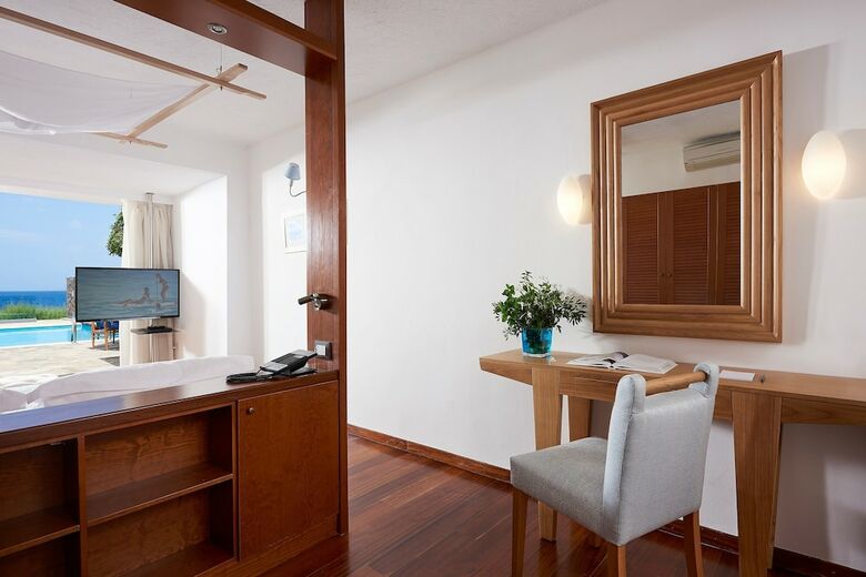 St. Nicolas Bay Resort Hotel & Villas