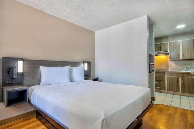 Motel Studio 6 Austin, Tx - Midtown