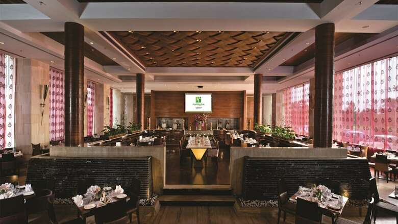 Hotel Holiday Inn Chandigarh Panchkula
