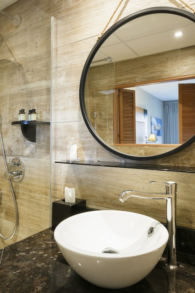 Hotel C�te Ouest Thalasso&spa Les Sables D'olonne Mgallery By Sofitel