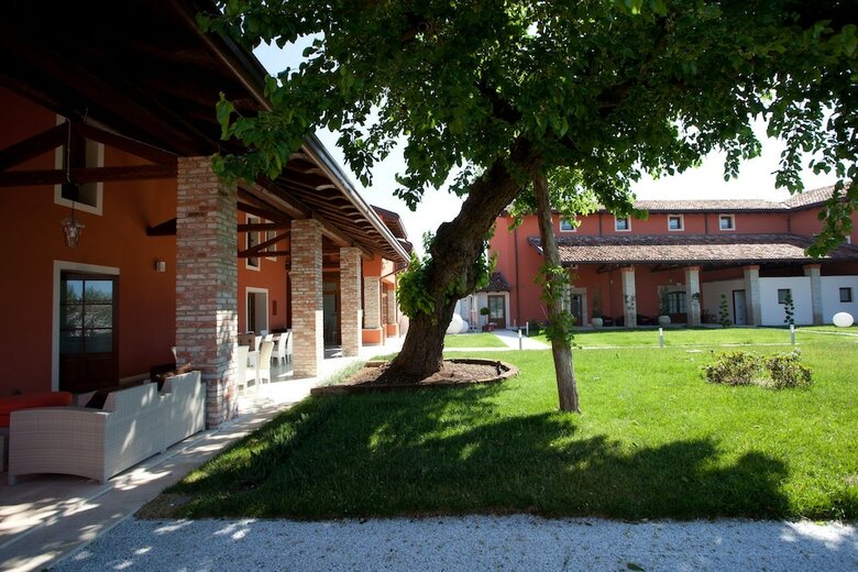 Hotel Antico Borgo Torricella