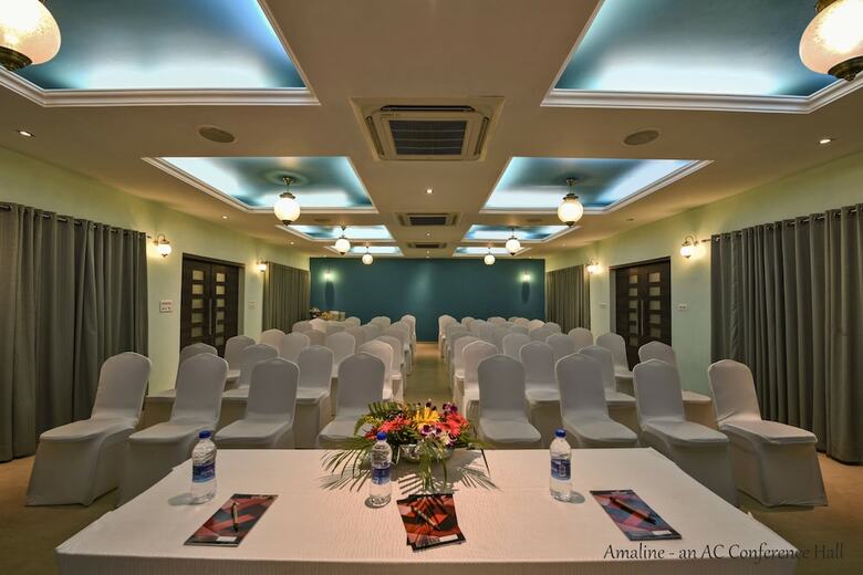 Hotel The Fern Samali Resort