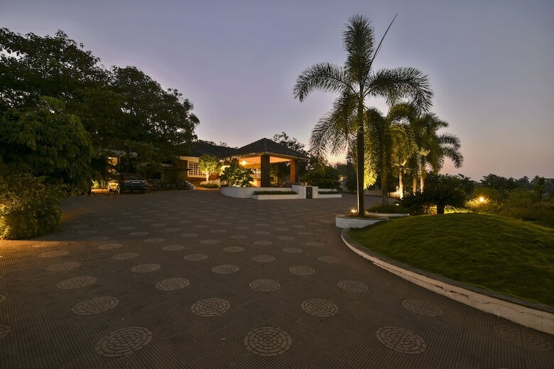 Hotel The Fern Samali Resort
