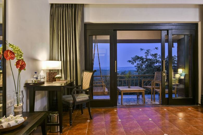 Hotel The Fern Samali Resort