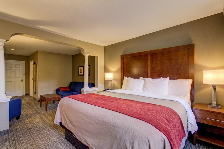 Hotel Comfort Inn & Suites