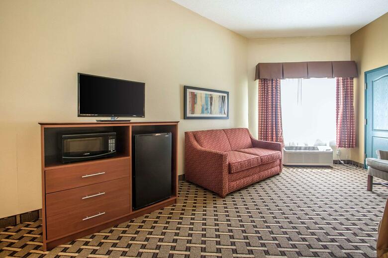 Hotel Quality Inn & Suites