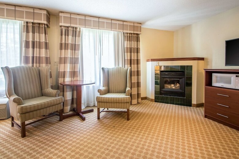 Hotel Quality Inn & Suites