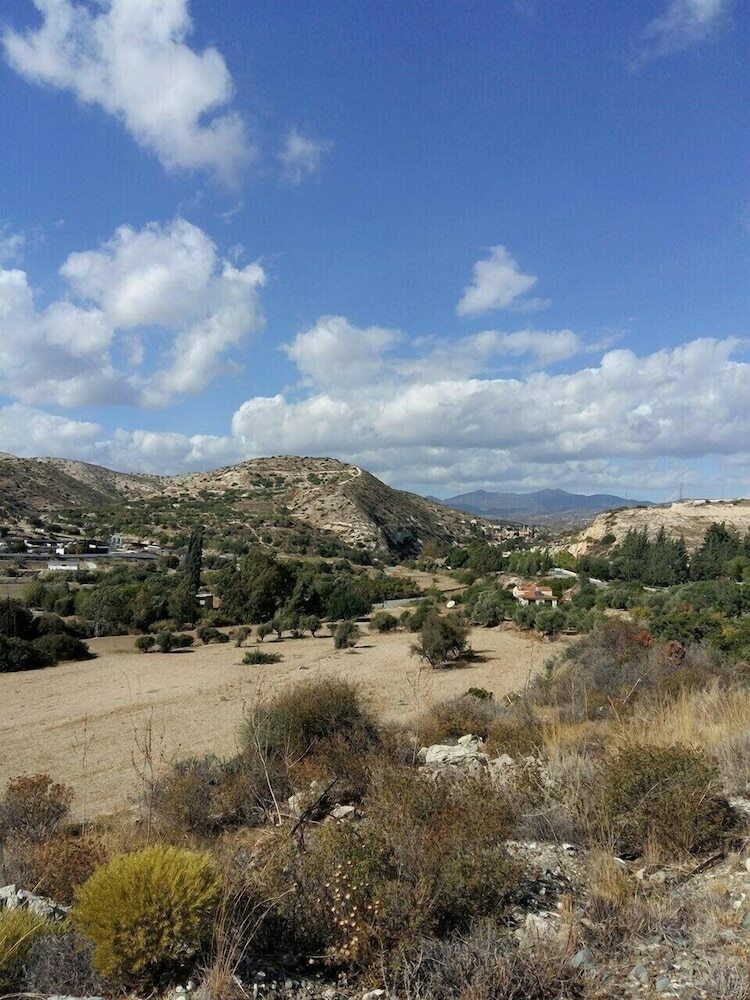 Romios Holiday Apartments