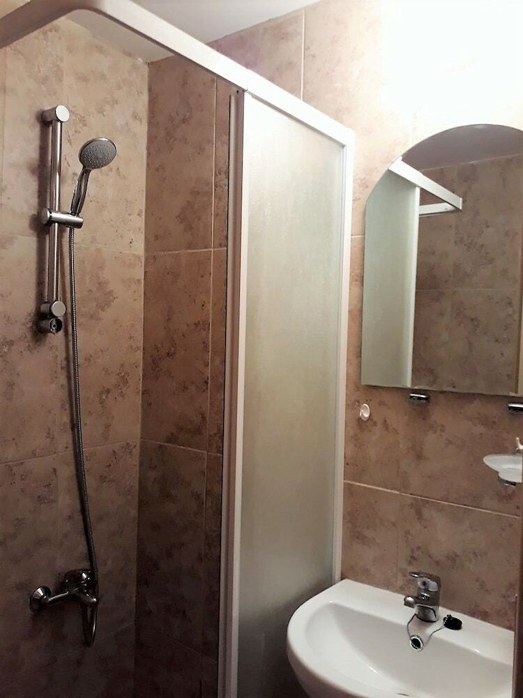 Romios Holiday Apartments