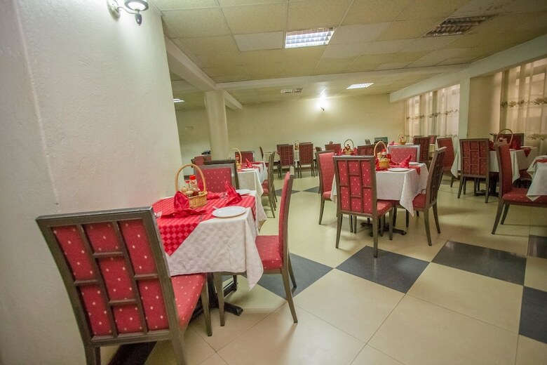 Holiday Express Hotel