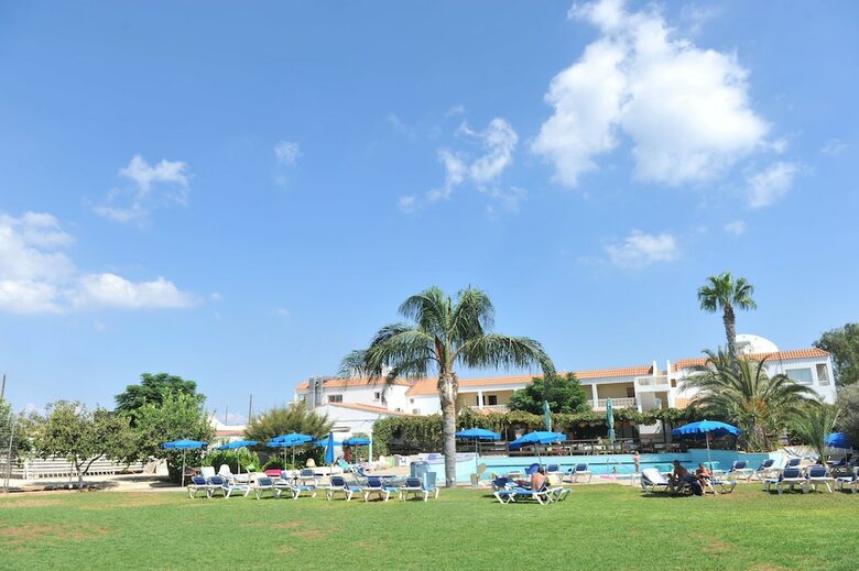 Aparthotel Captain Karas Holiday Apartments