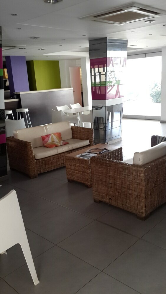 Aparthotel Captain Karas Holiday Apartments