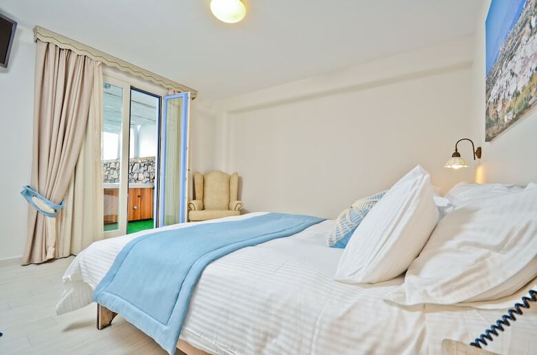 Naxos Island Hotel