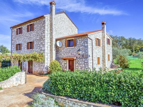 Holiday Home Brtonigla