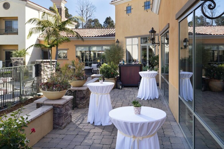 Hotel Courtyard Santa Barbara Goleta