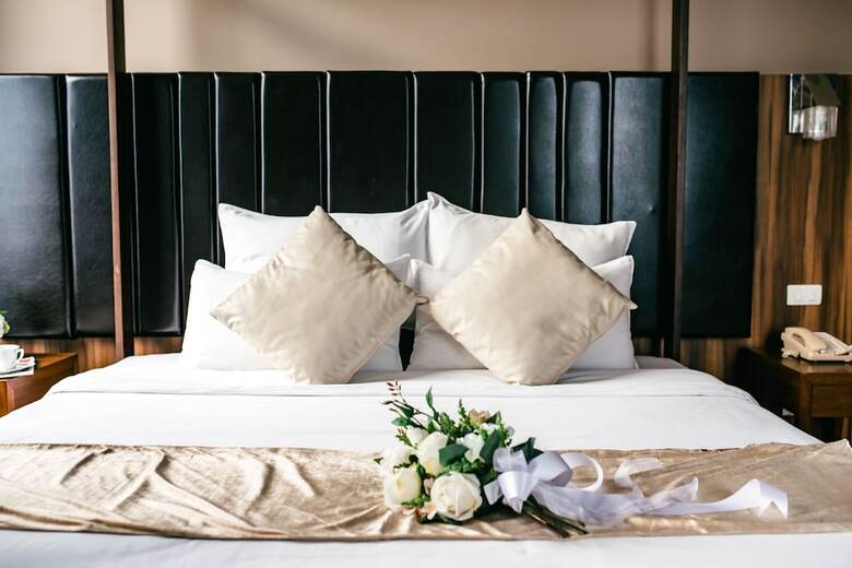 Grand Howard Hotel