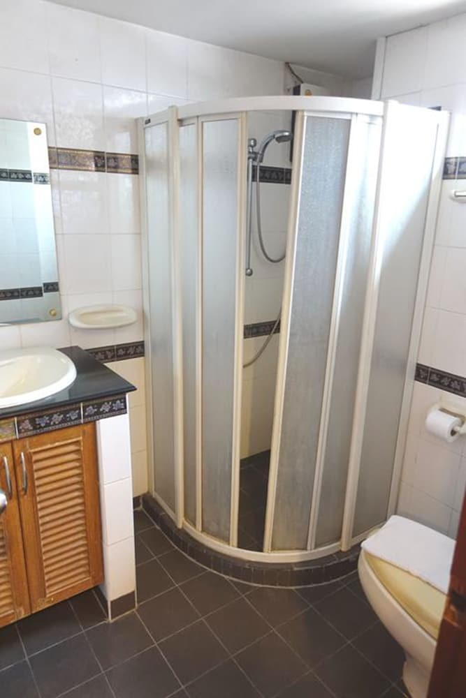 Hotel Win Long Place Serviced Apartment