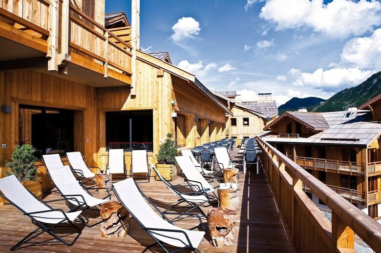 Anova Hotel & Spa