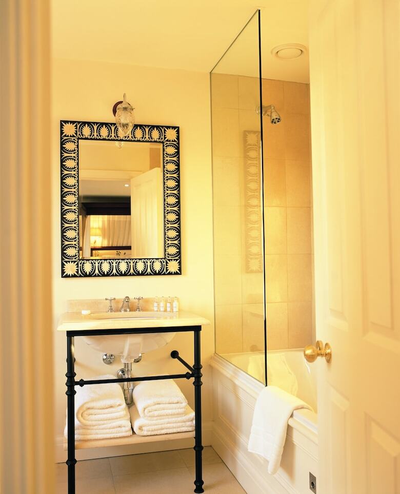 Hotel Roseate House London