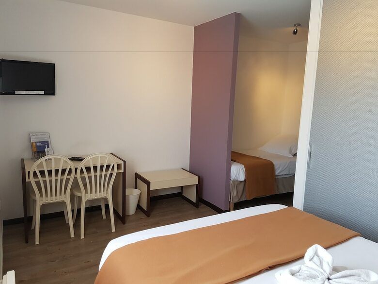 Hotel H�tel Les Gabarres