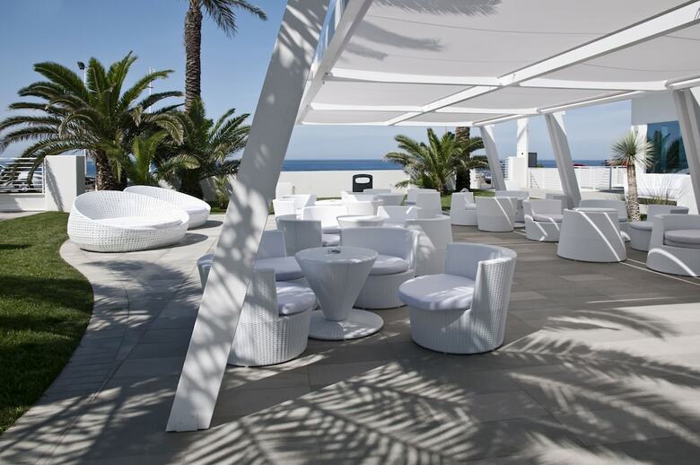 L'isola Di Pazze Hotel Resort
