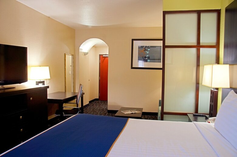 Motel Super 8 By Wyndham Irving/dfw Apt/north