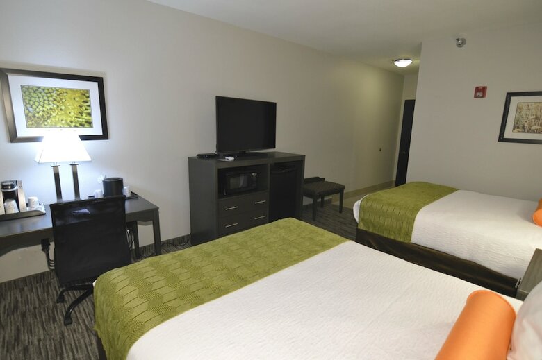Best Western Plus Liberal Hotel & Suites