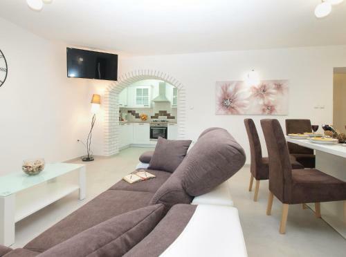 Holiday Home Villa Angelina 258