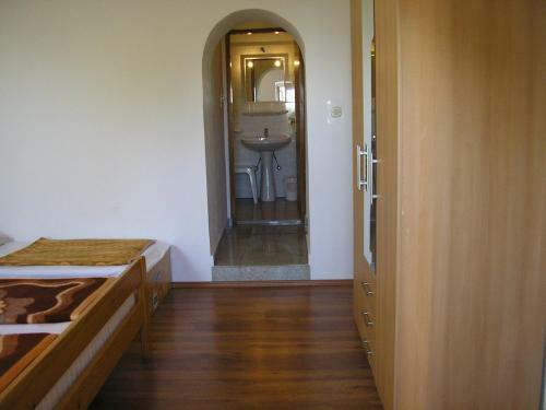 Apartments Goldy Icici