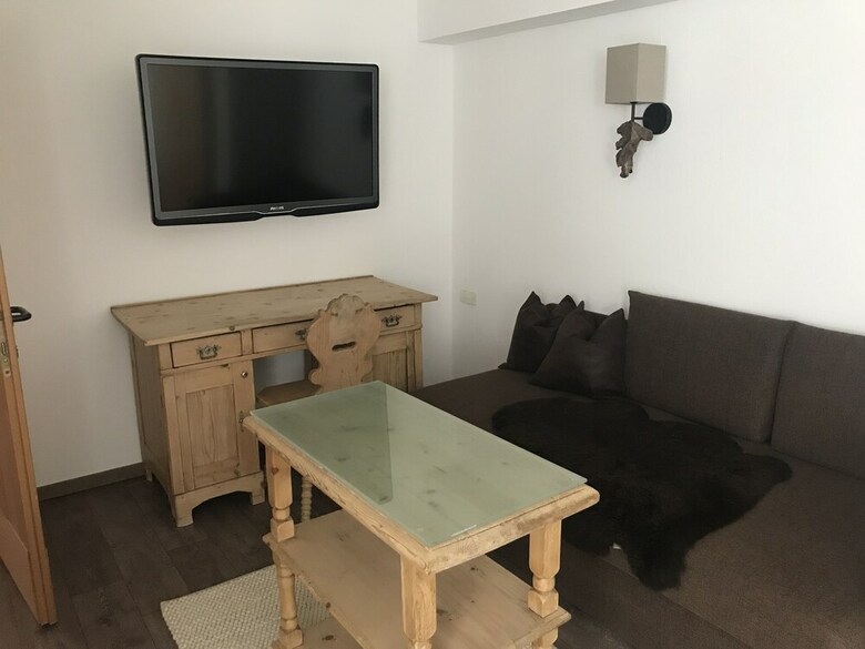 Hotel Am Dorfplatz Suites - Adults Only