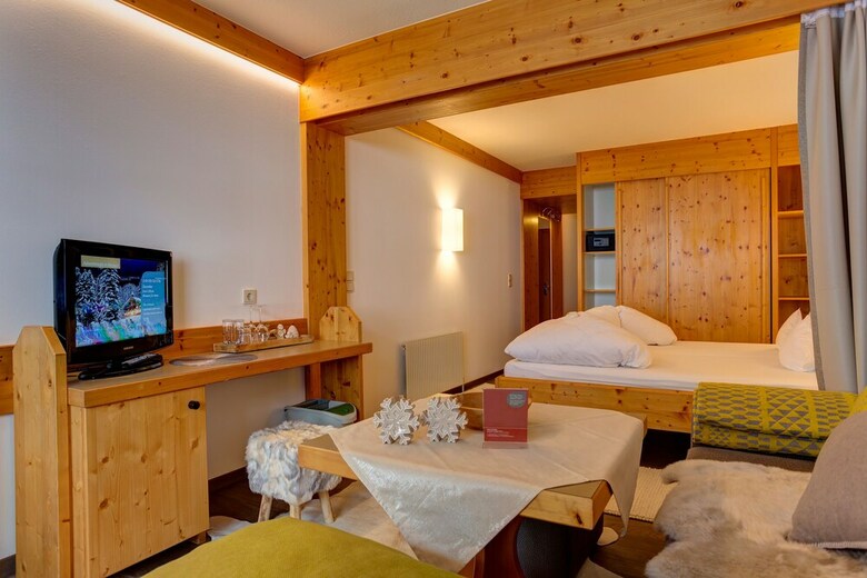 Hotel Am Dorfplatz Suites - Adults Only