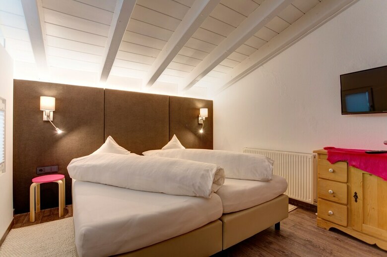 Hotel Am Dorfplatz Suites - Adults Only