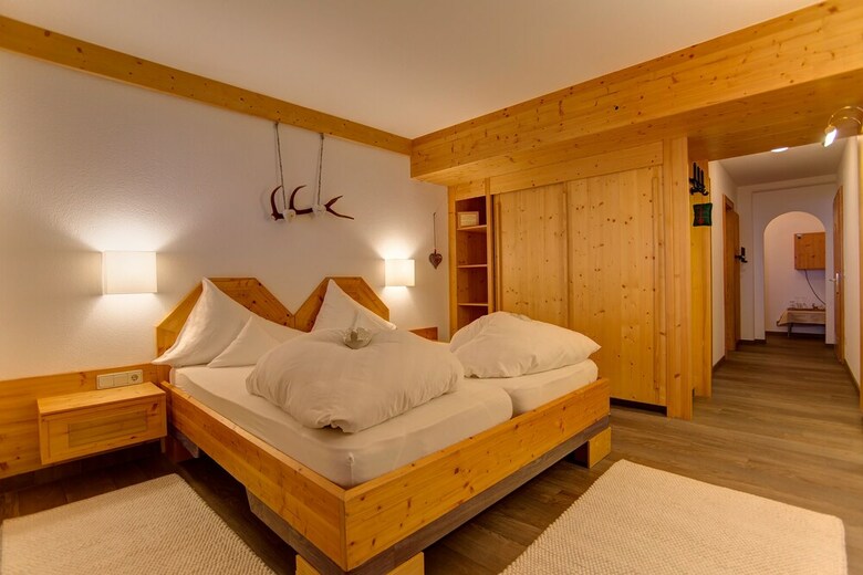 Hotel Am Dorfplatz Suites - Adults Only