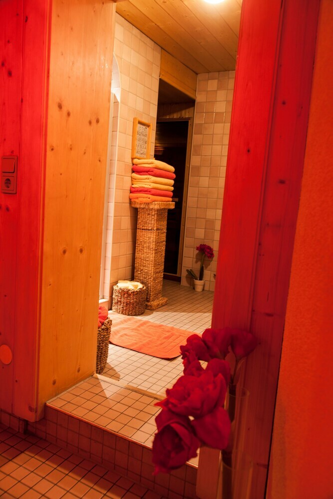 Hotel Am Dorfplatz Suites - Adults Only