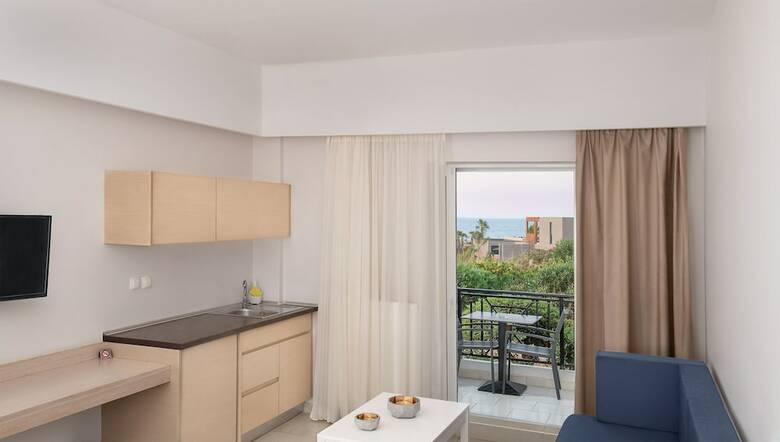 Sea View Hotel & Apartments
